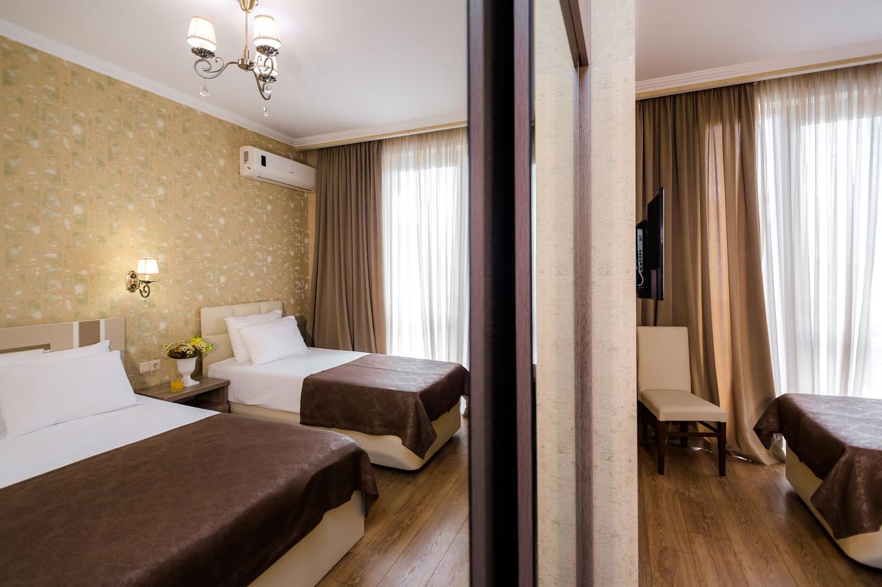 Dat Exx Apartments Tbilisi Exterior photo