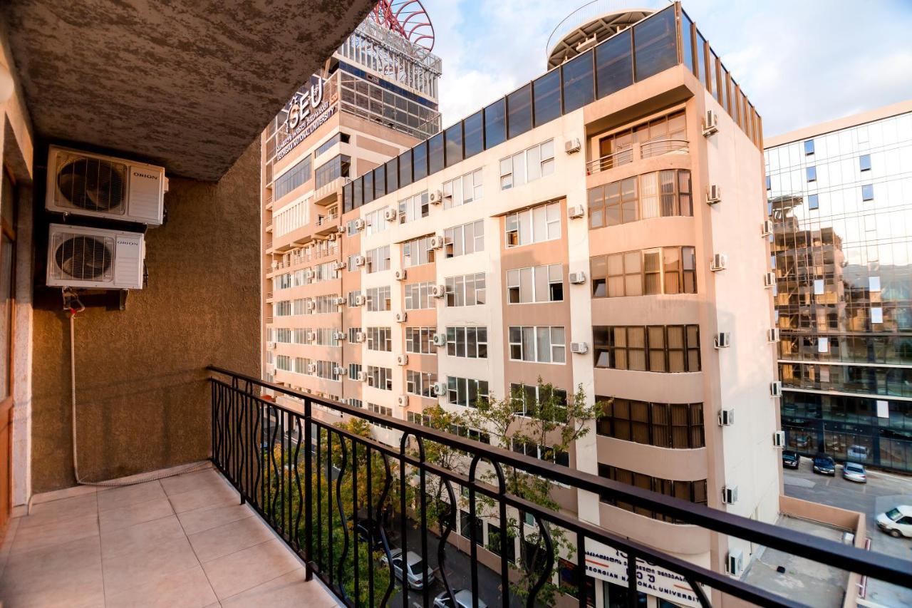 Dat Exx Apartments Tbilisi Exterior photo