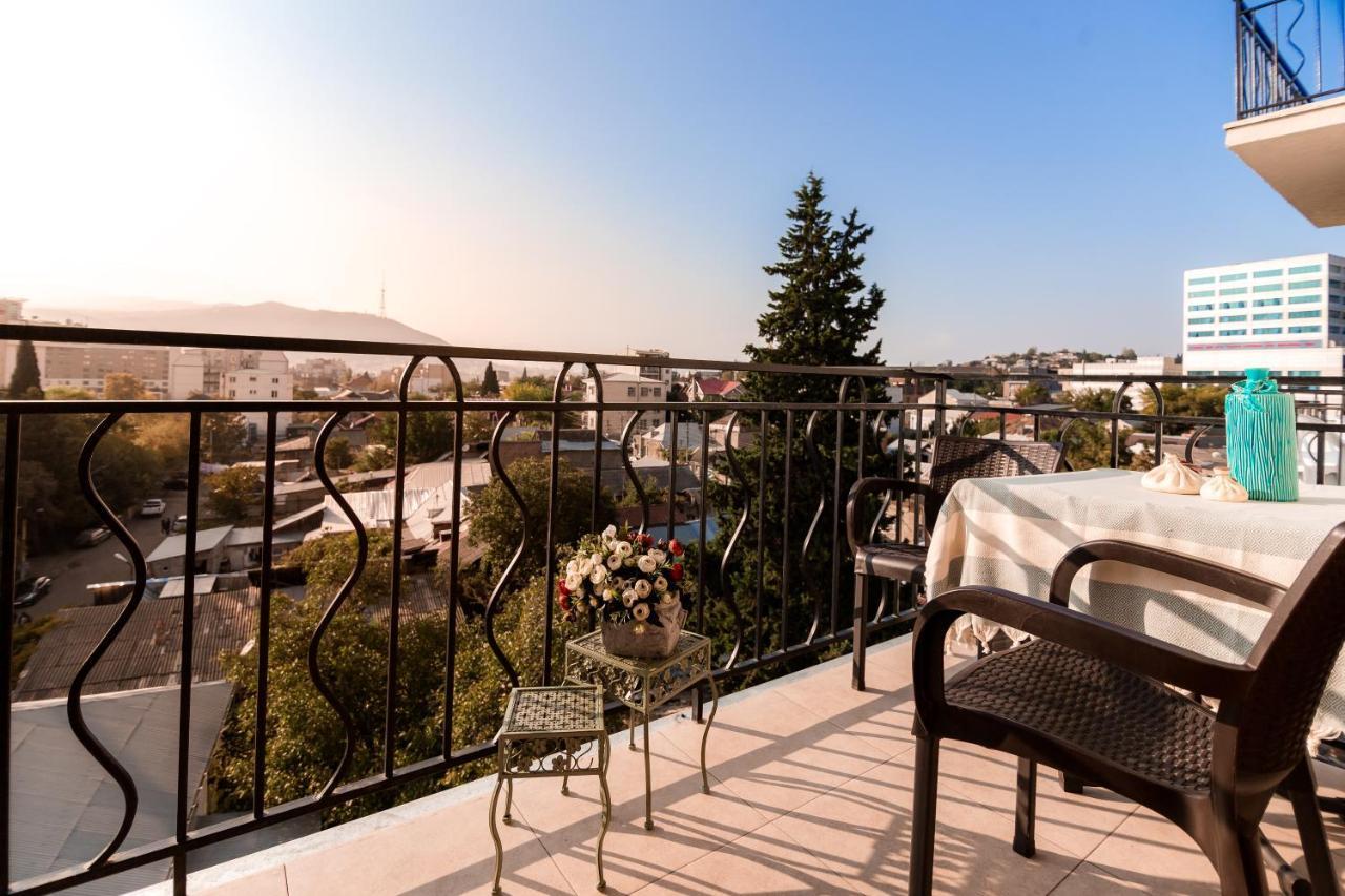 Dat Exx Apartments Tbilisi Exterior photo